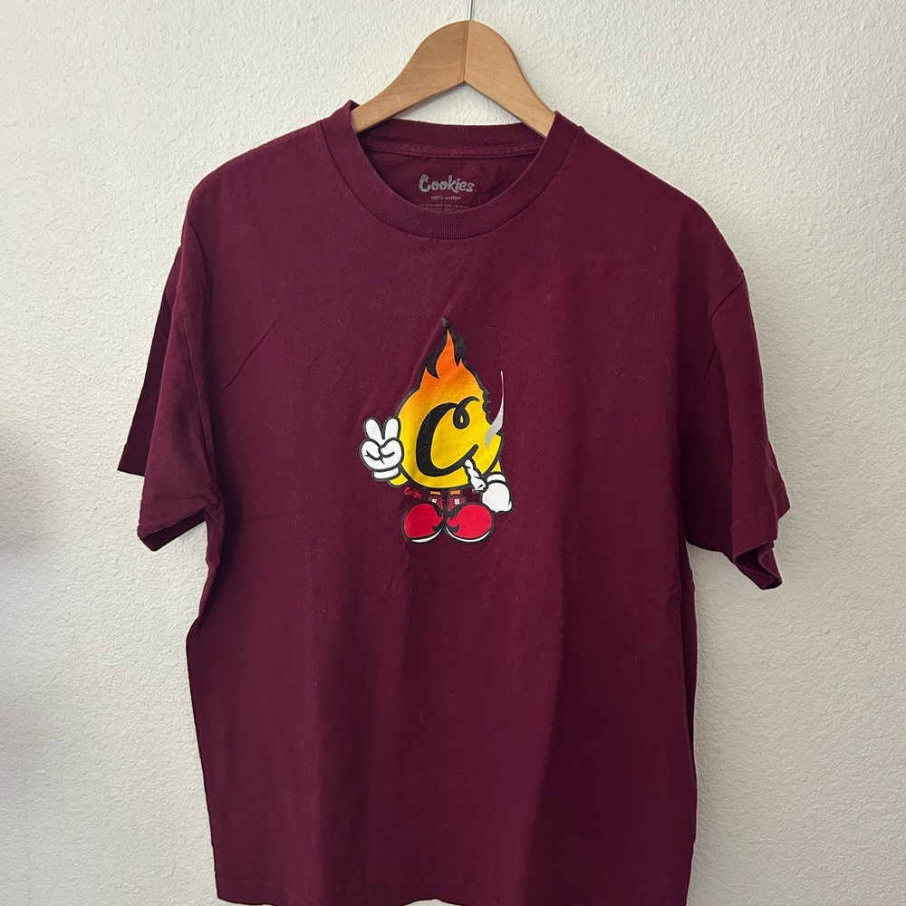 Maroon Graphic Tee - Short Sleeve
